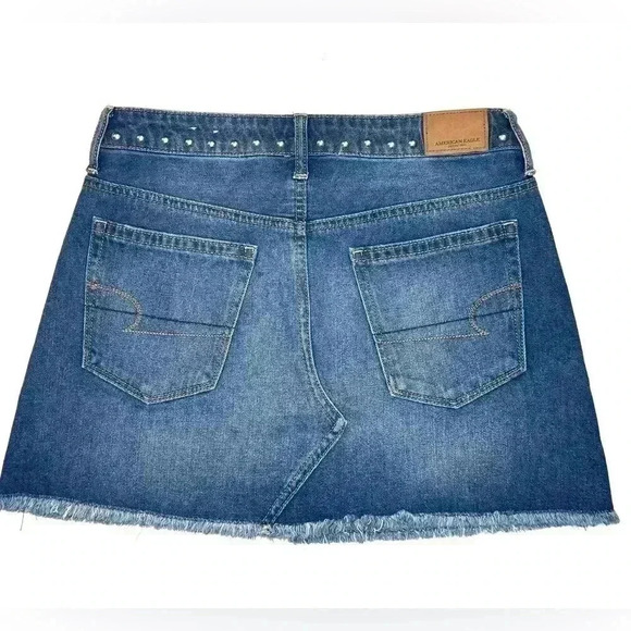 American Eagle Women Hi-Rise Festival Mini Jean Skirt SZ 4 Short Studded Frayed - Picture 4 of 5